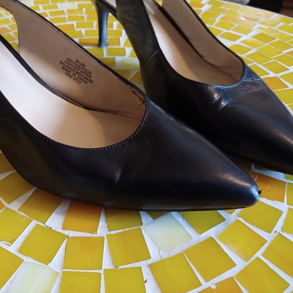 Nine West Black Slingback Leather Pumps - Picture 2 of 3